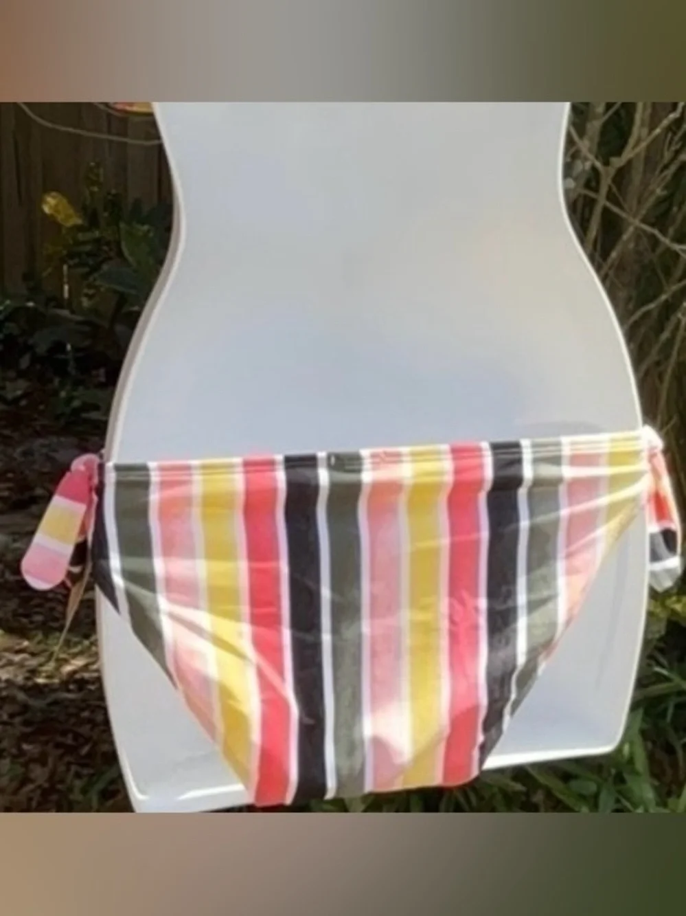 True Craft Bikini Bottoms Size Medium NWT